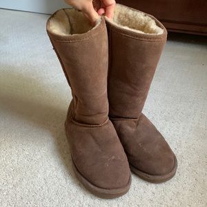 Bear Paw Emma Boots Size 9 in Hickory